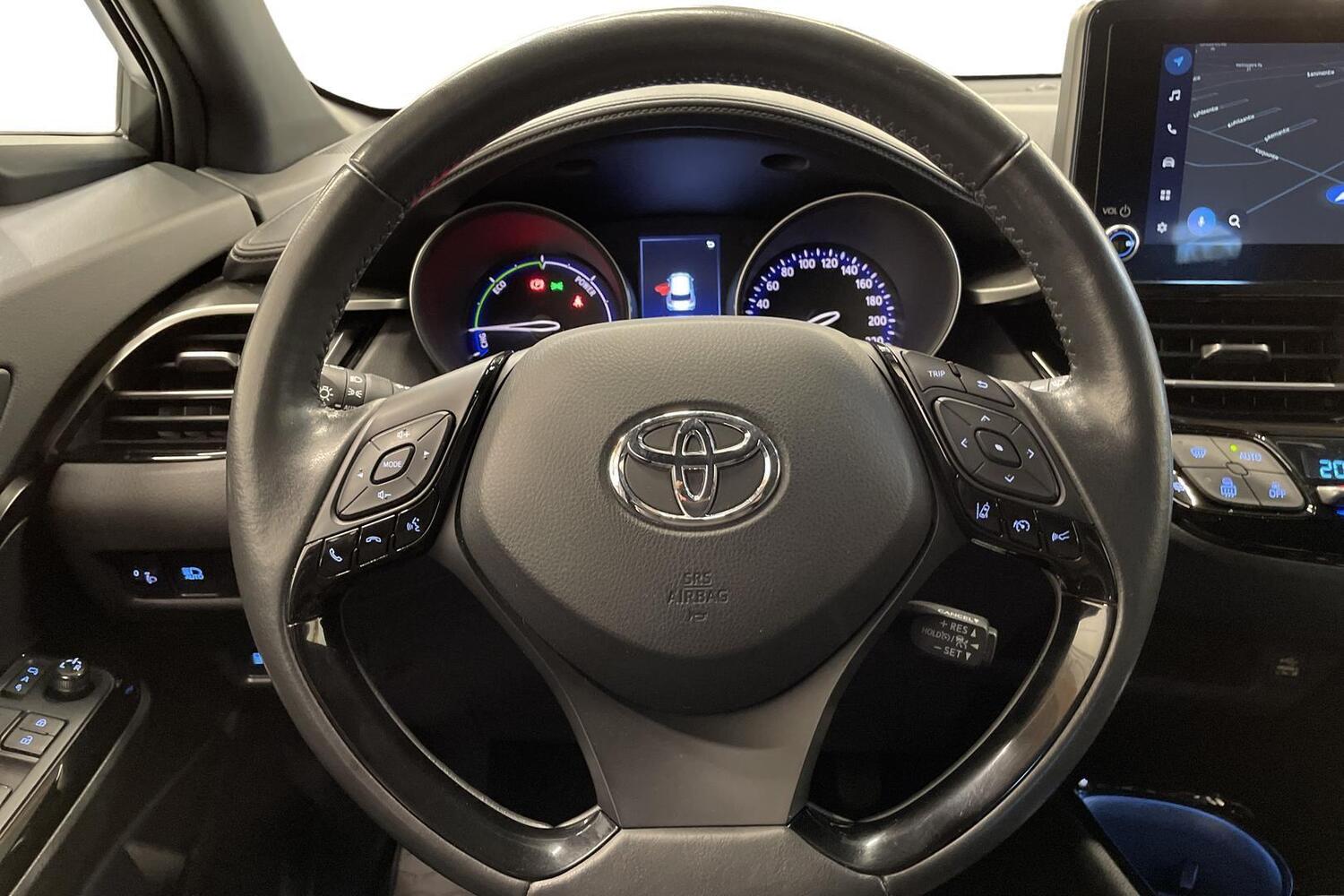 Toyota C-HR vaihtoauto