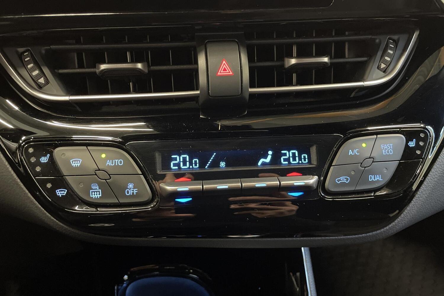 Toyota C-HR vaihtoauto