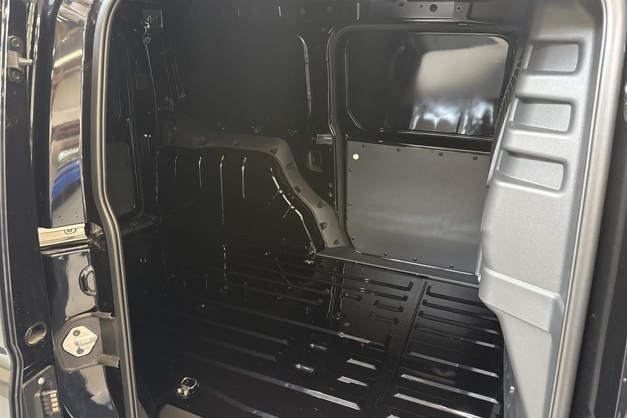 Ford Transit Connect vaihtoauto