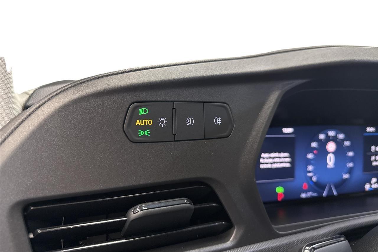 Ford Transit Connect vaihtoauto