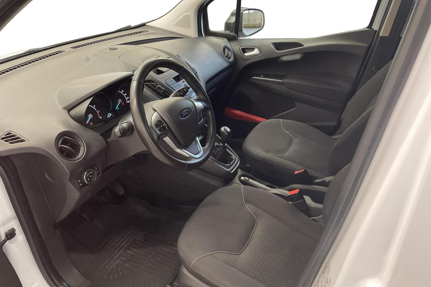 Ford Transit Courier vaihtoauto