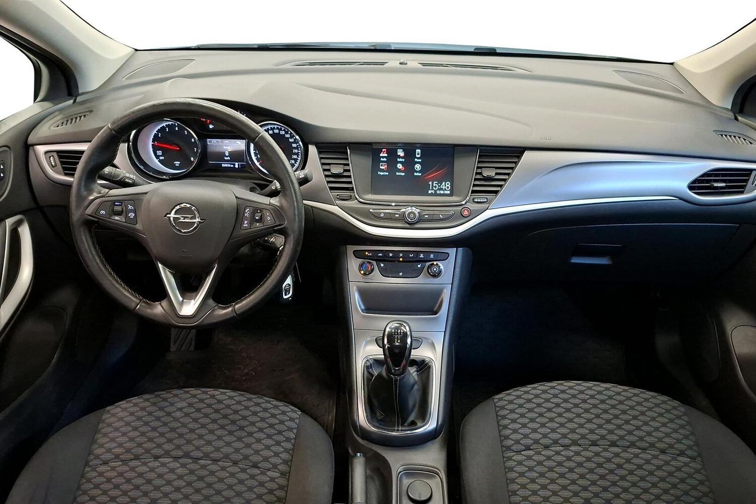 Opel Astra vaihtoauto