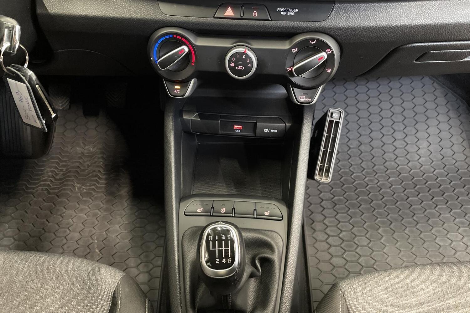 Kia Stonic vaihtoauto