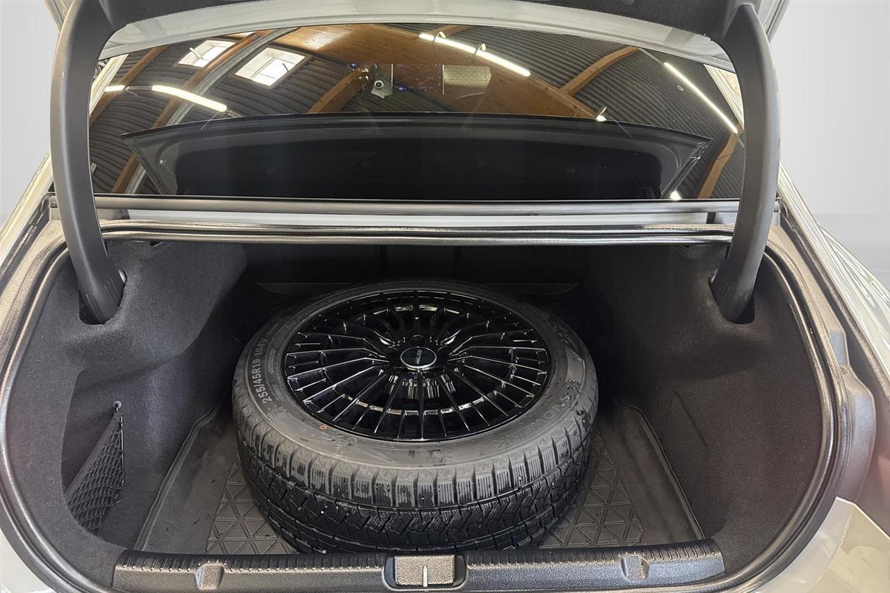 Mercedes-Benz EQE vaihtoauto