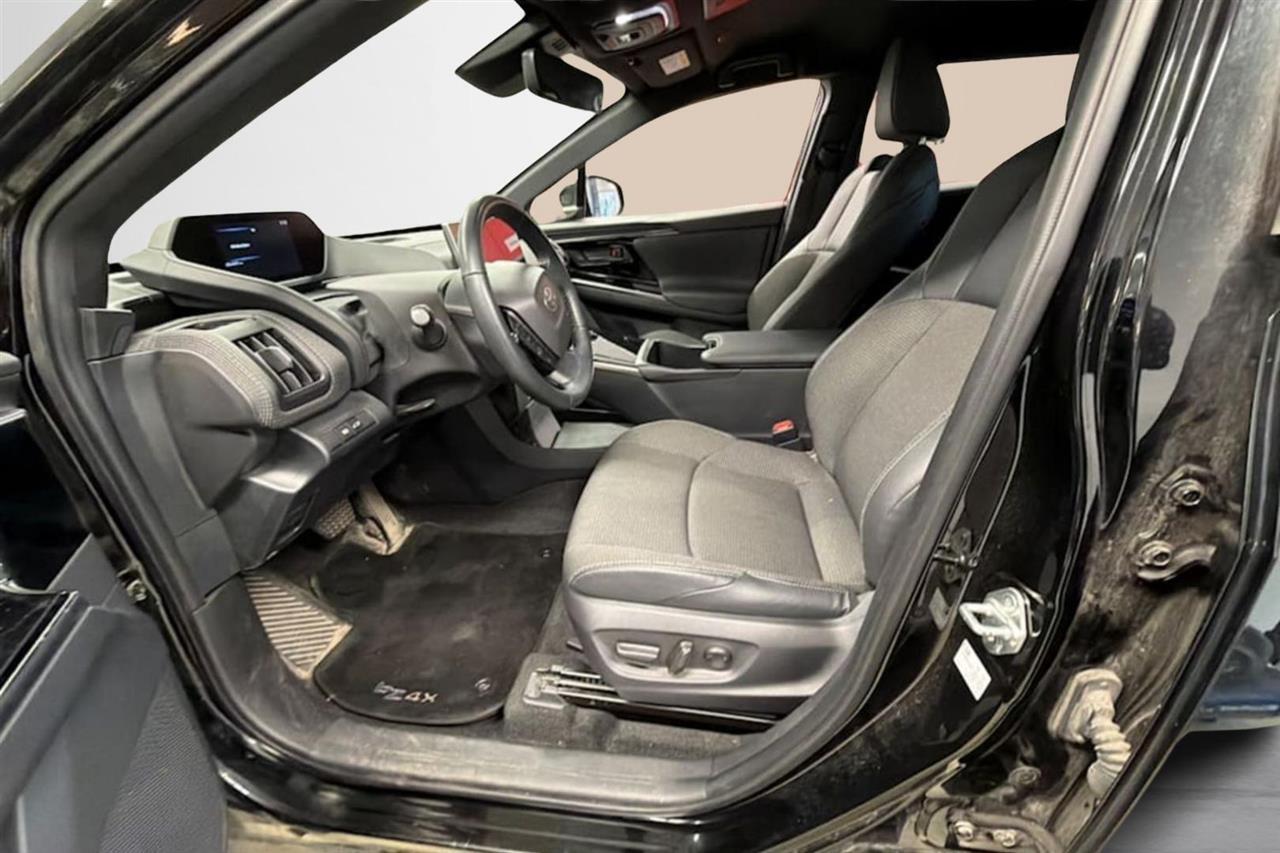Toyota bZ4X vaihtoauto