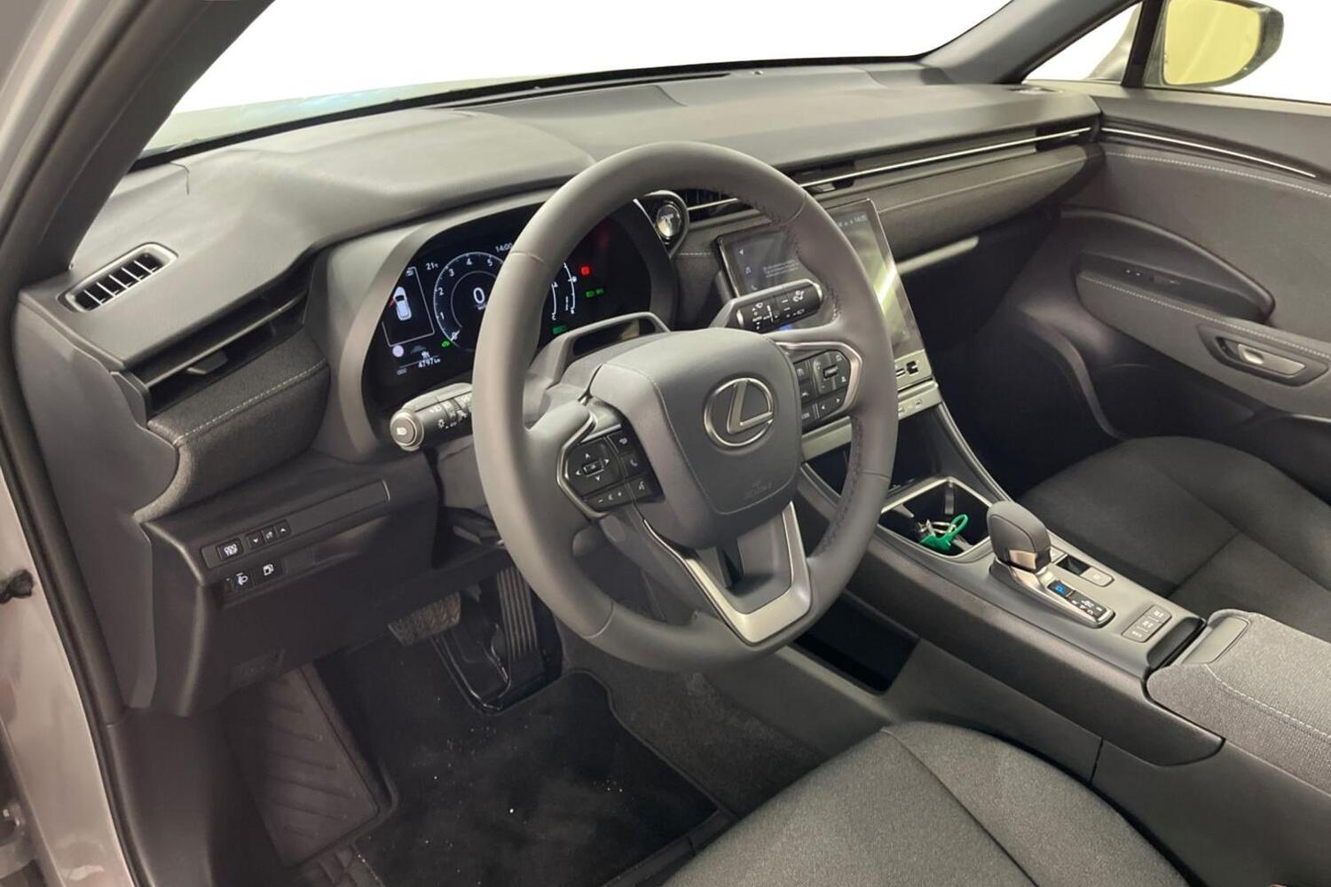 Lexus LBX vaihtoauto