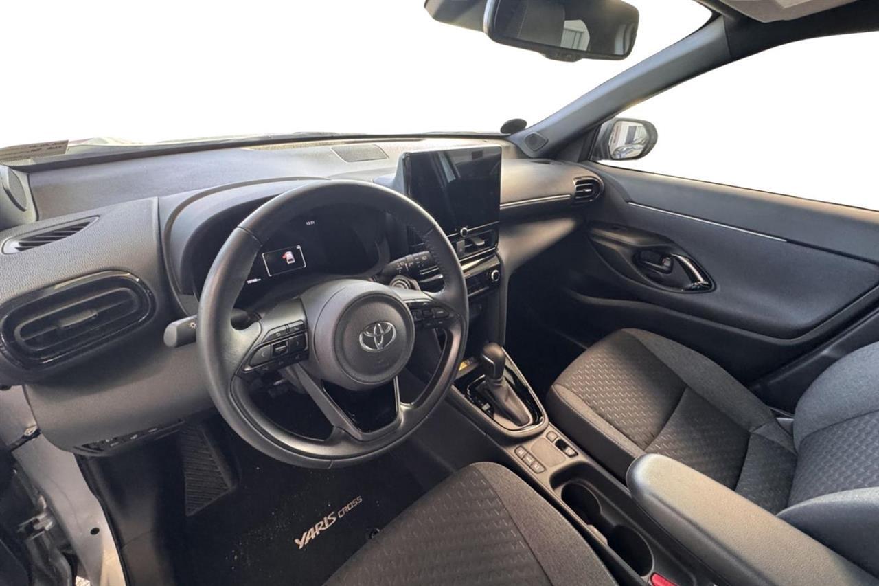 Toyota Yaris Cross vaihtoauto