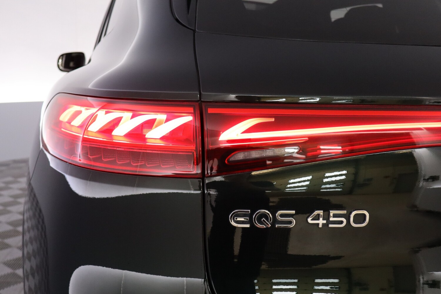 Mercedes-Benz EQS vaihtoauto
