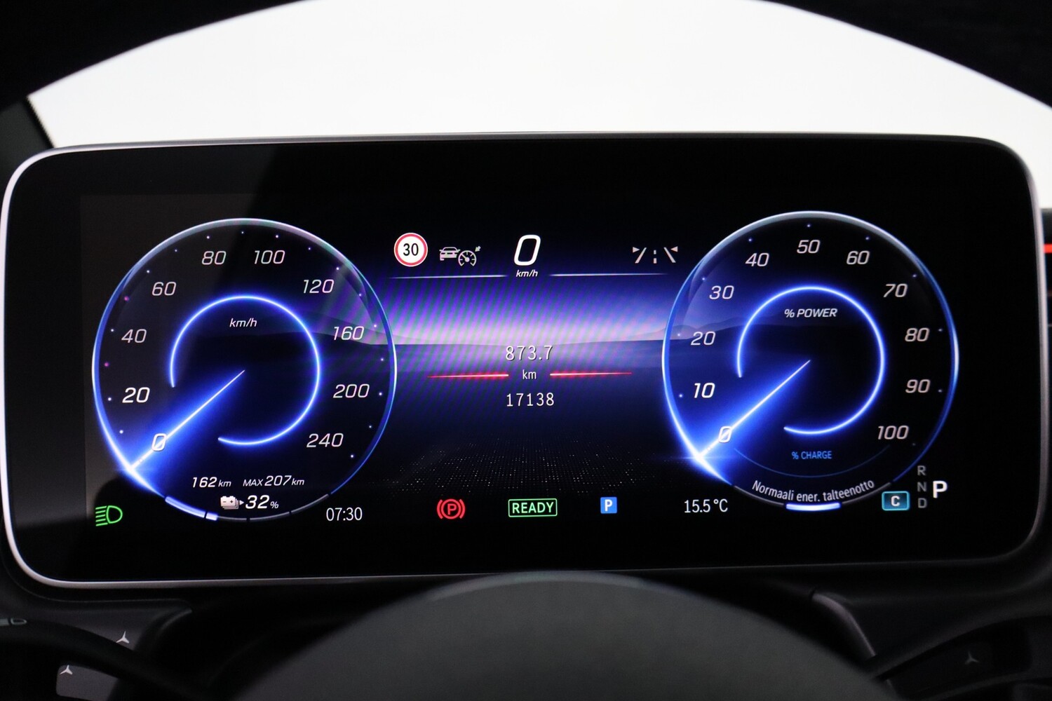 Mercedes-Benz EQE vaihtoauto