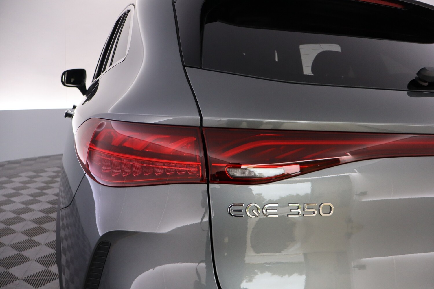 Mercedes-Benz EQE vaihtoauto