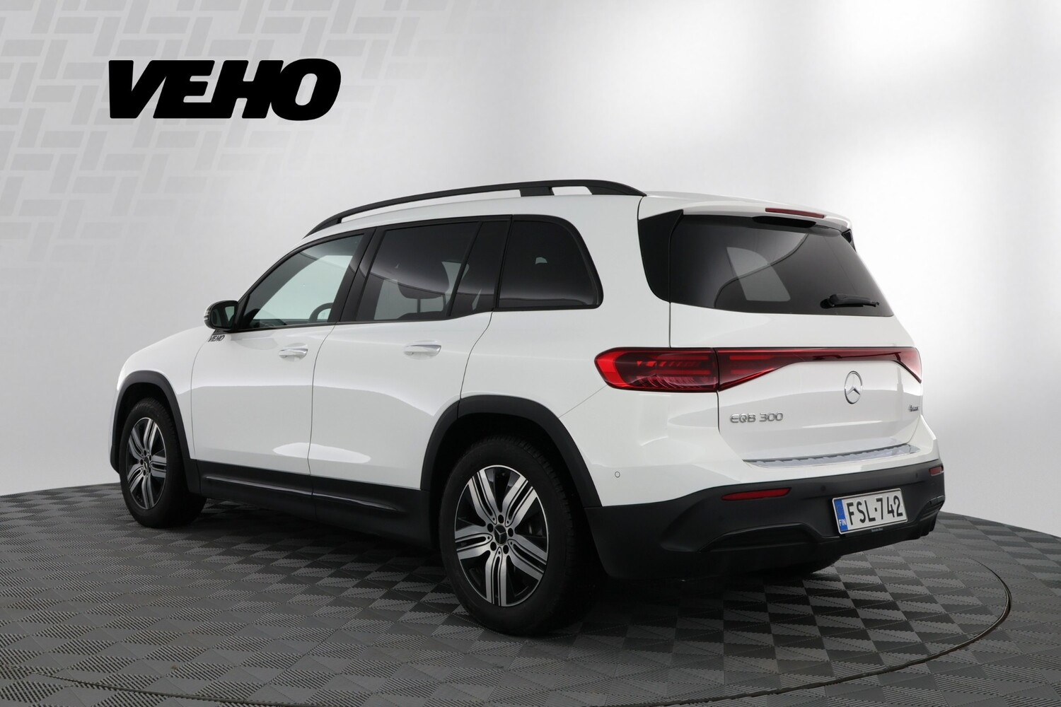 Mercedes-Benz EQB vaihtoauto