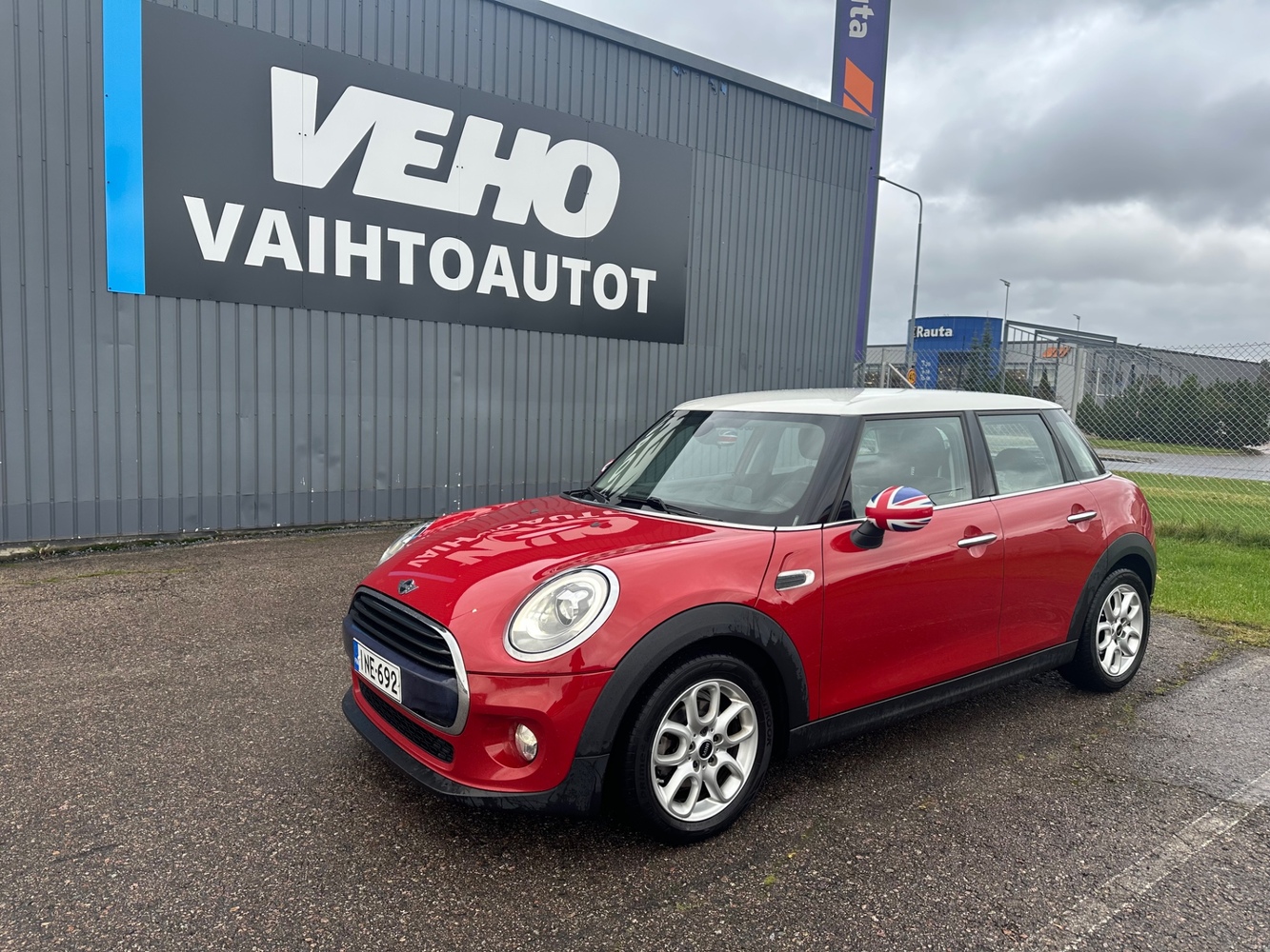 Mini Hatchback vaihtoauto