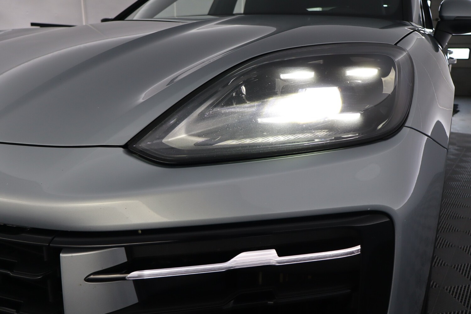 Porsche Cayenne vaihtoauto