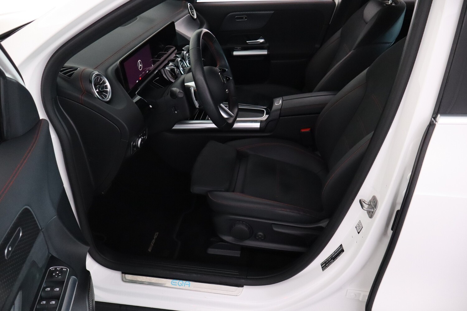 Mercedes-Benz EQA vaihtoauto