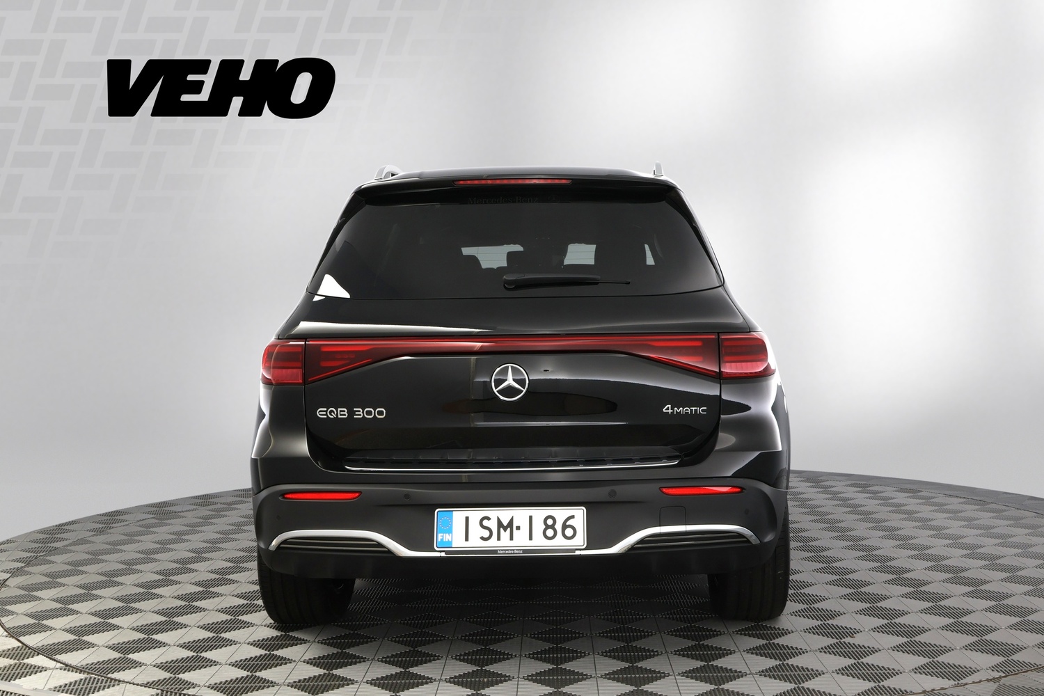 Mercedes-Benz EQB vaihtoauto