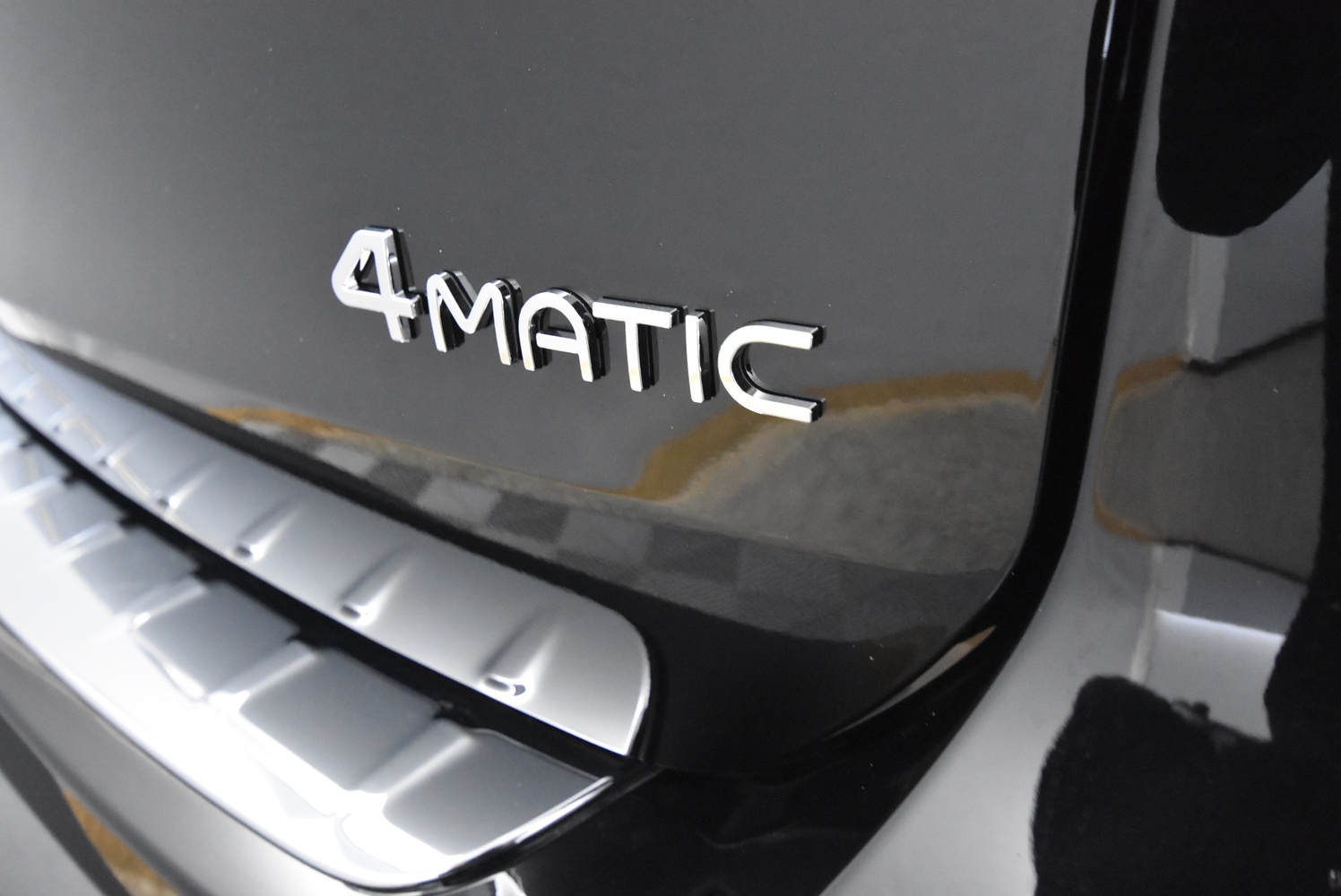 Mercedes-Benz EQB vaihtoauto