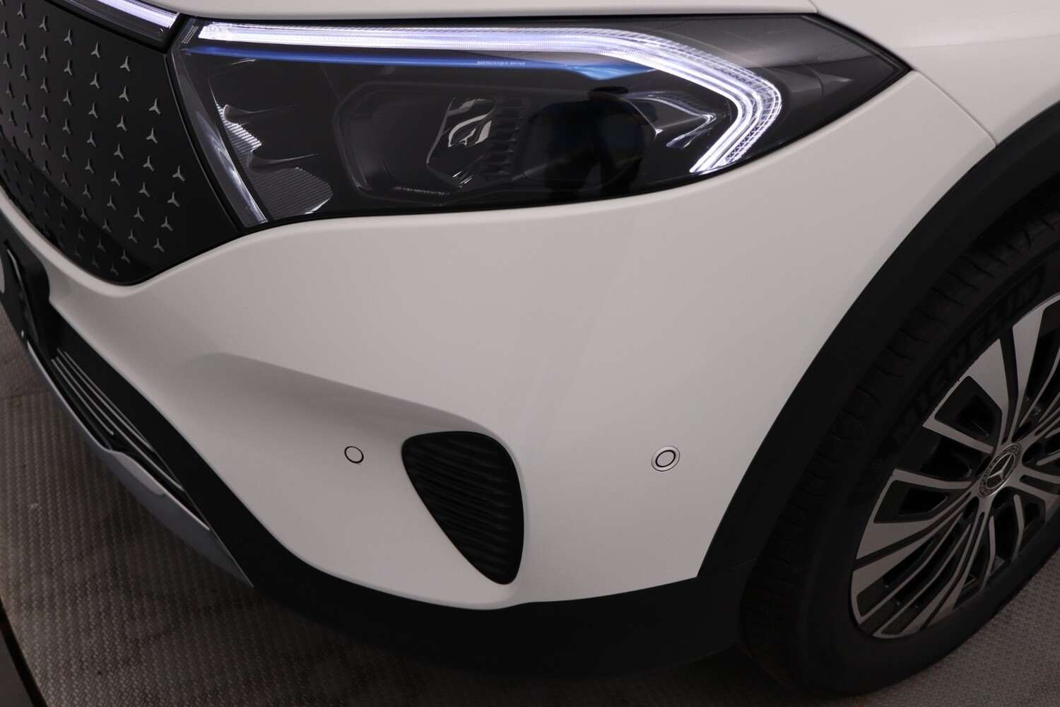 Mercedes-Benz EQB vaihtoauto