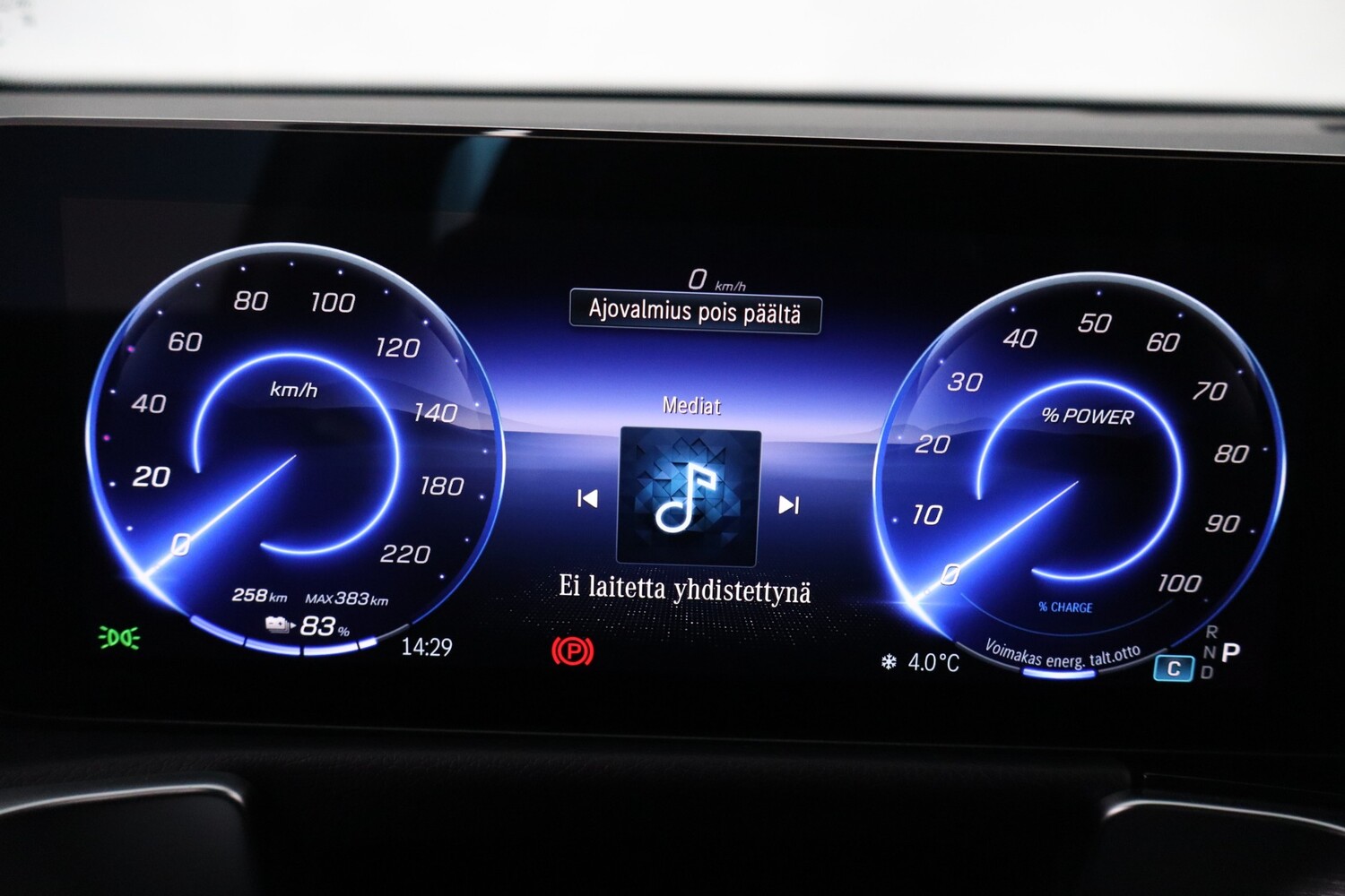 Mercedes-Benz EQB vaihtoauto