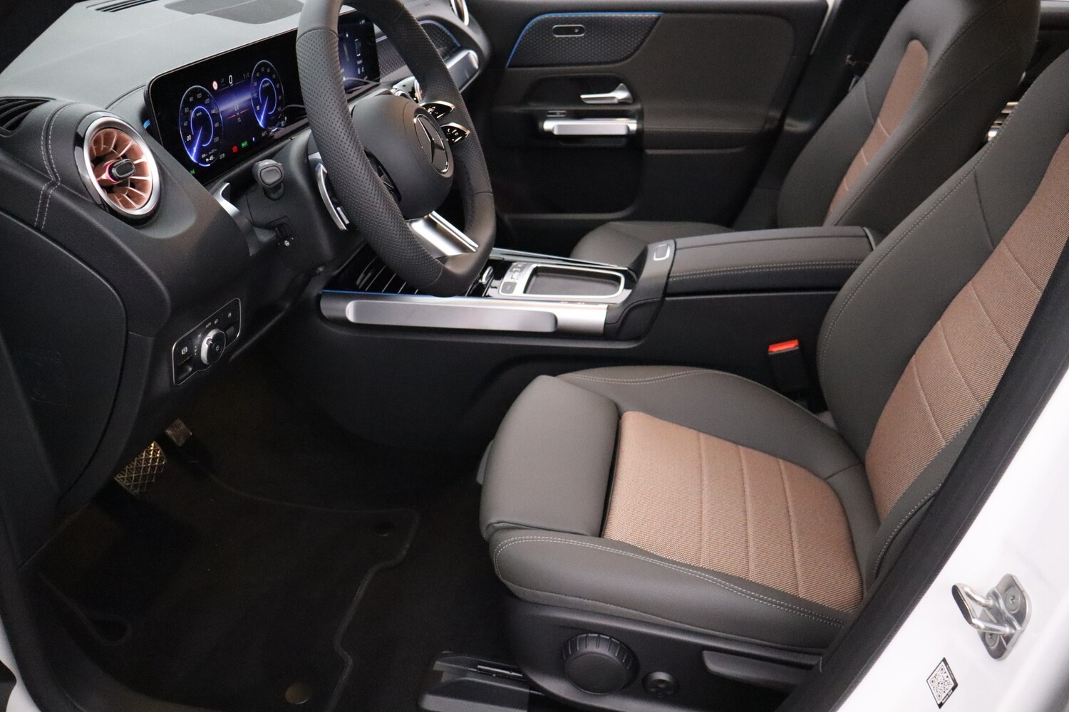 Mercedes-Benz EQB vaihtoauto