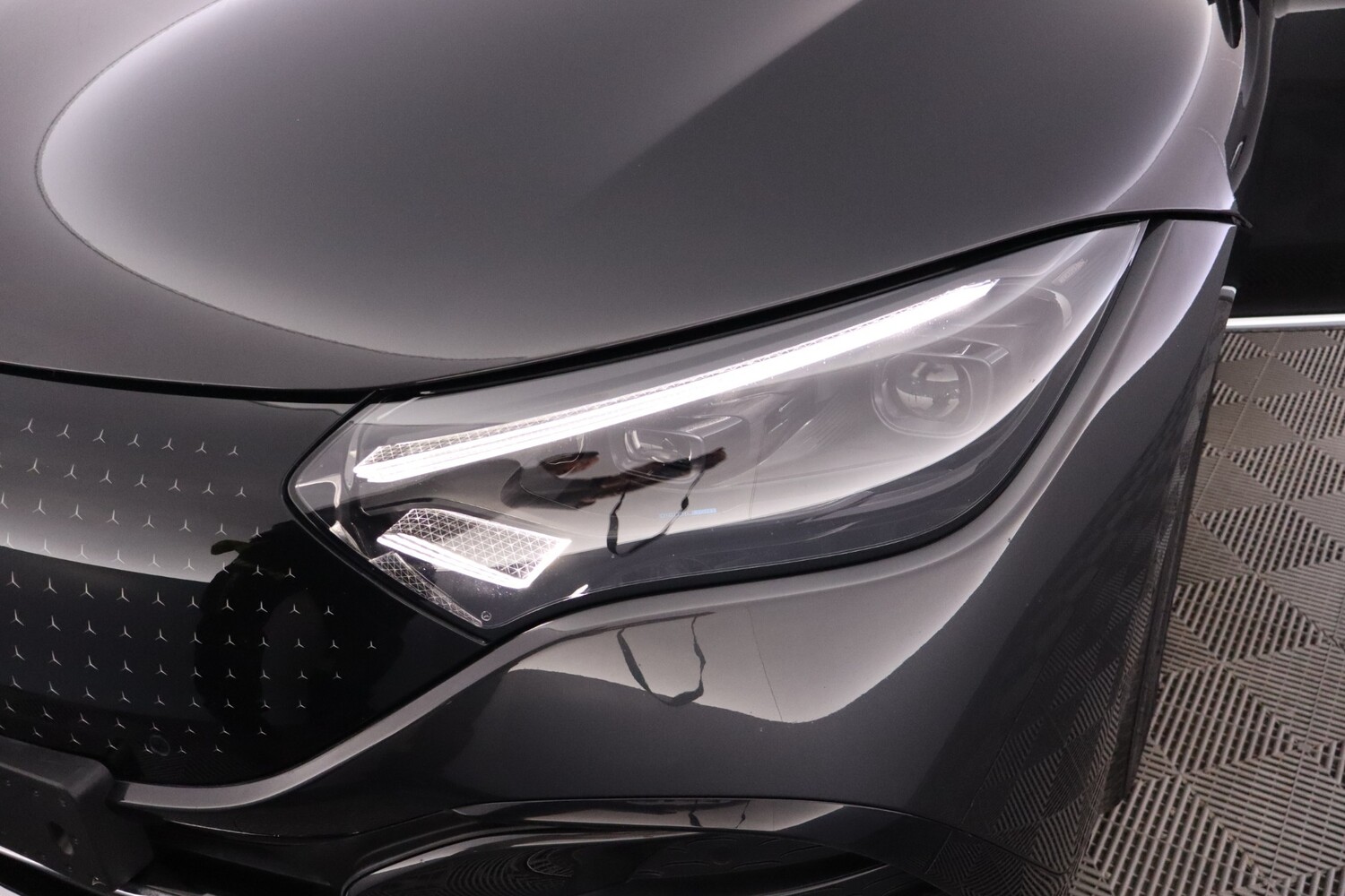 Mercedes-Benz EQE vaihtoauto