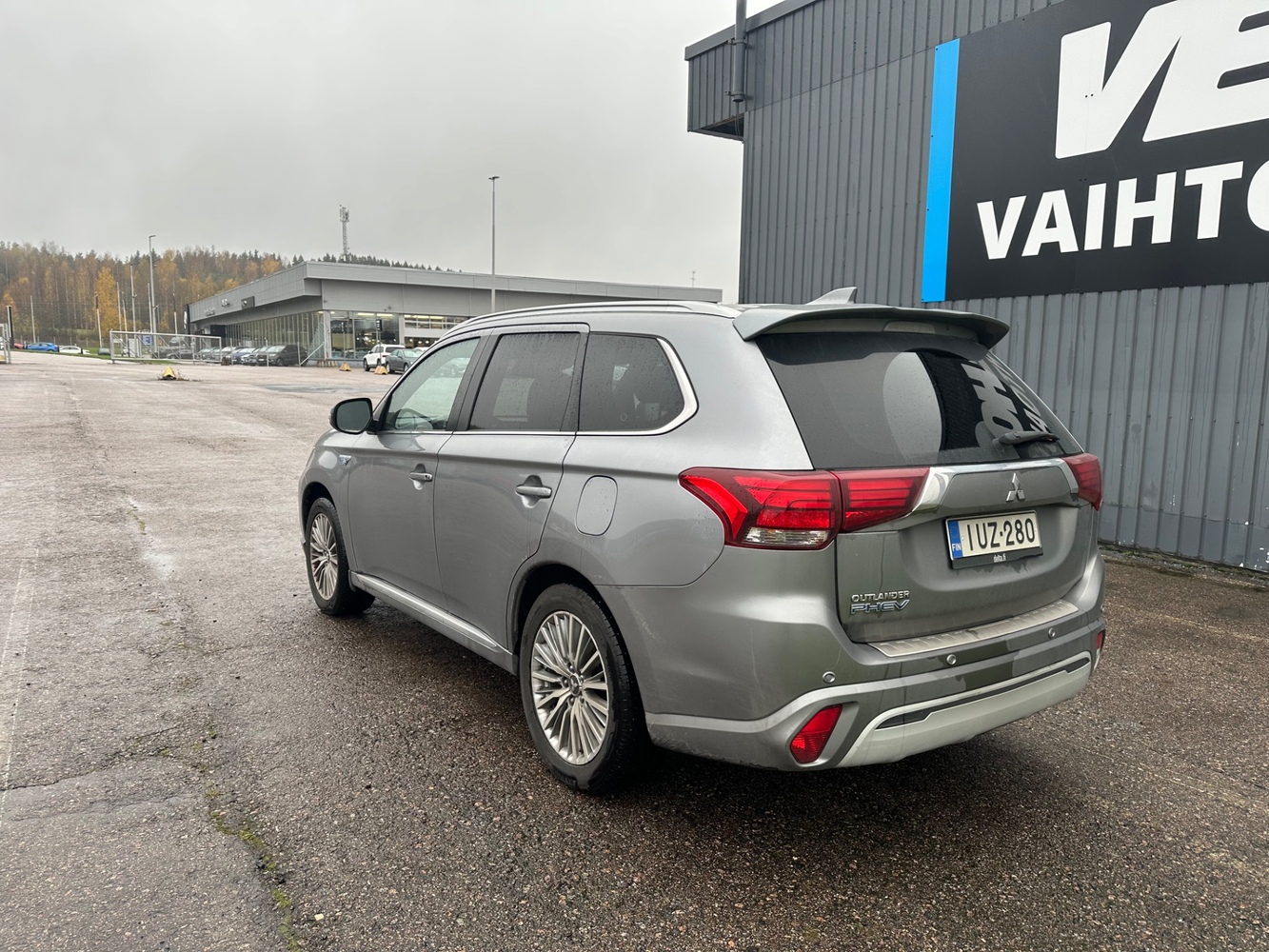 Mitsubishi Outlander PHEV vaihtoauto