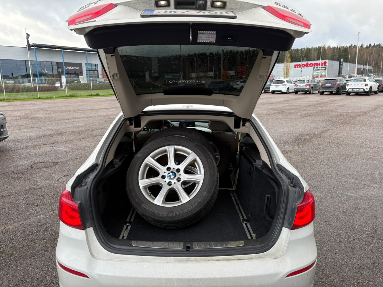 BMW 320 vaihtoauto