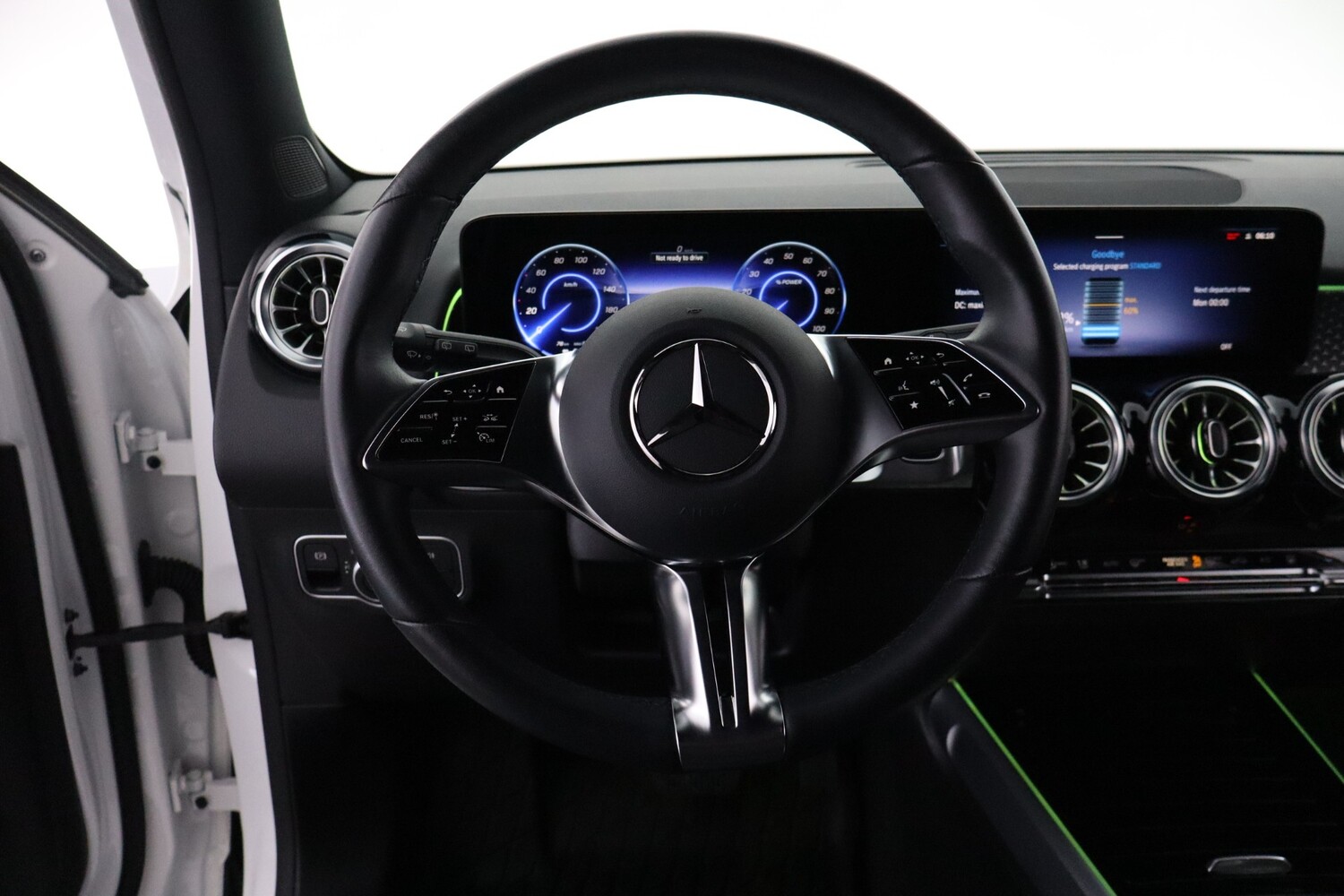 Mercedes-Benz EQB vaihtoauto