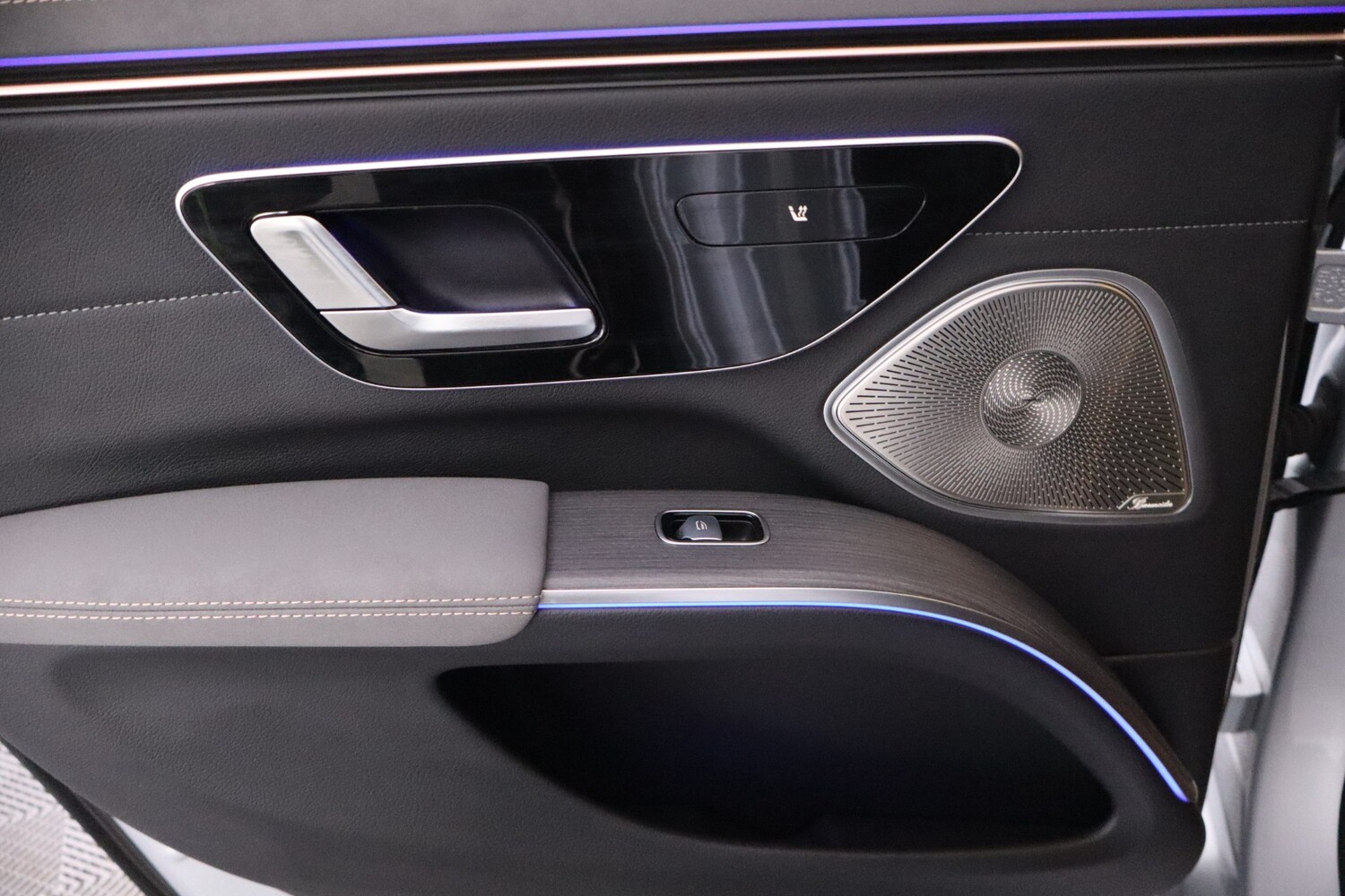 Mercedes-Benz EQS vaihtoauto