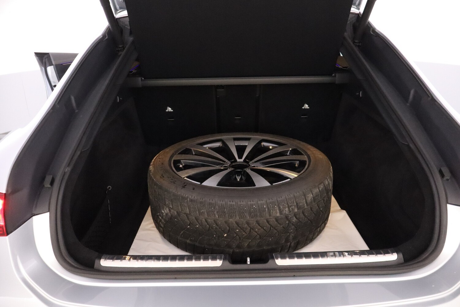 Mercedes-Benz EQS vaihtoauto