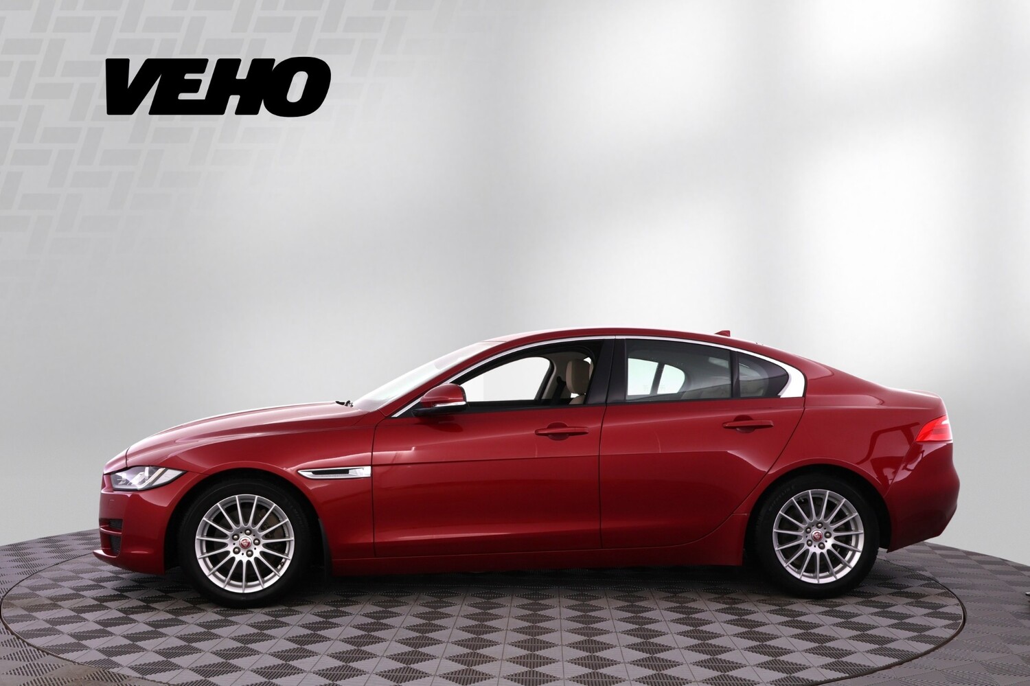 Jaguar XE vaihtoauto