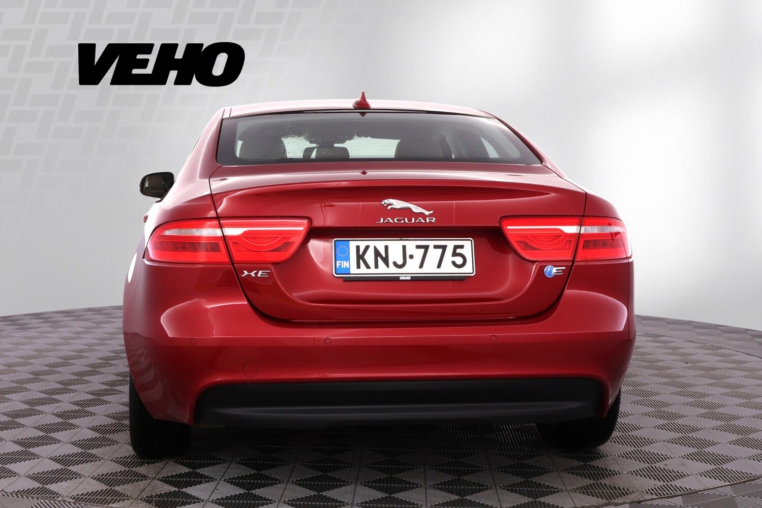 Jaguar XE vaihtoauto