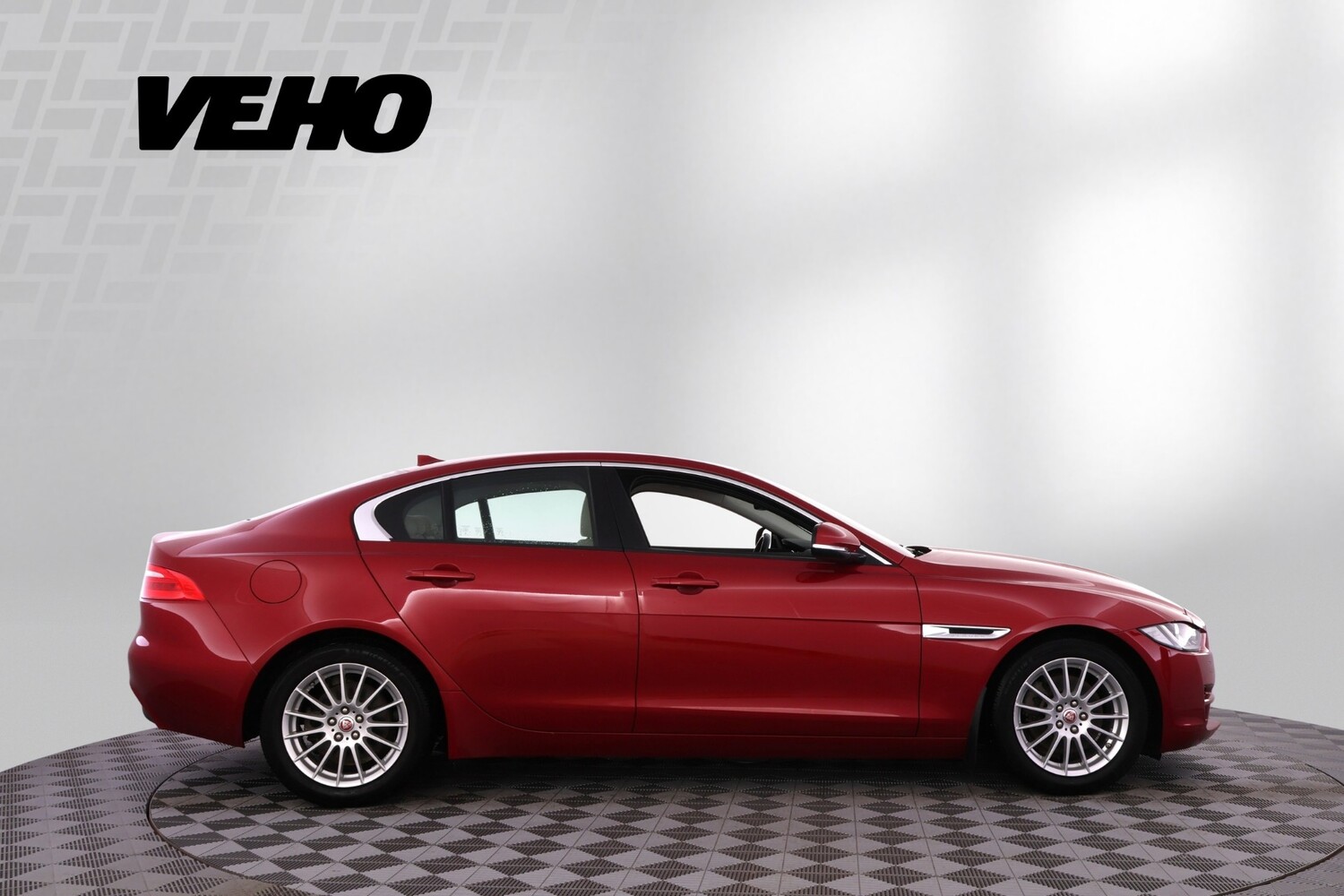 Jaguar XE vaihtoauto