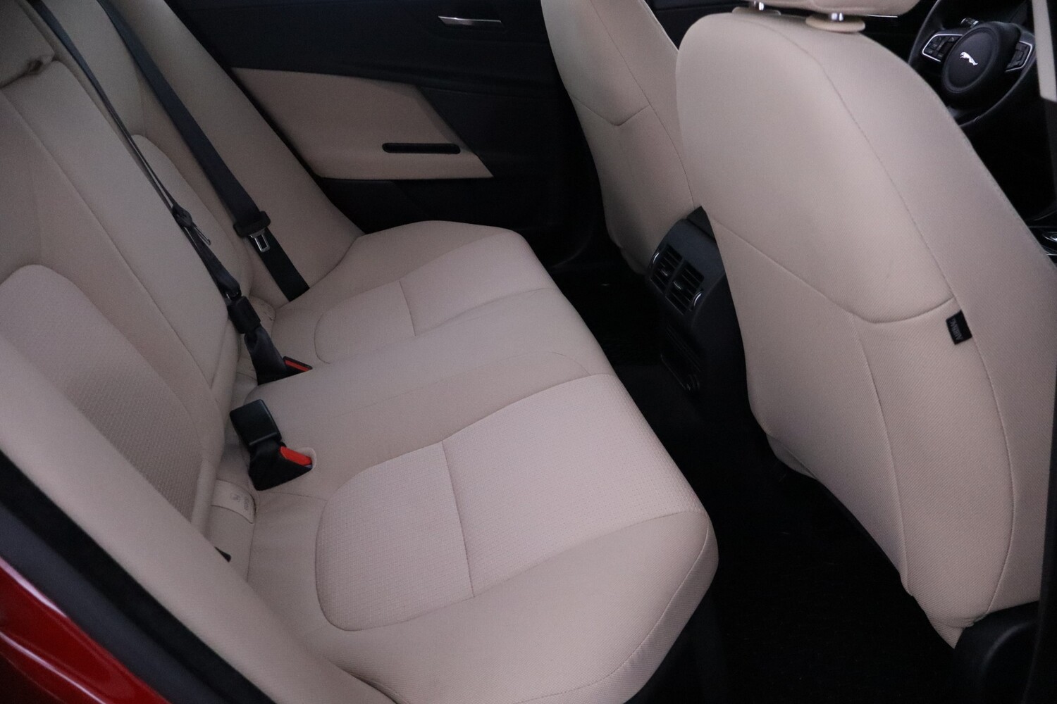 Jaguar XE vaihtoauto