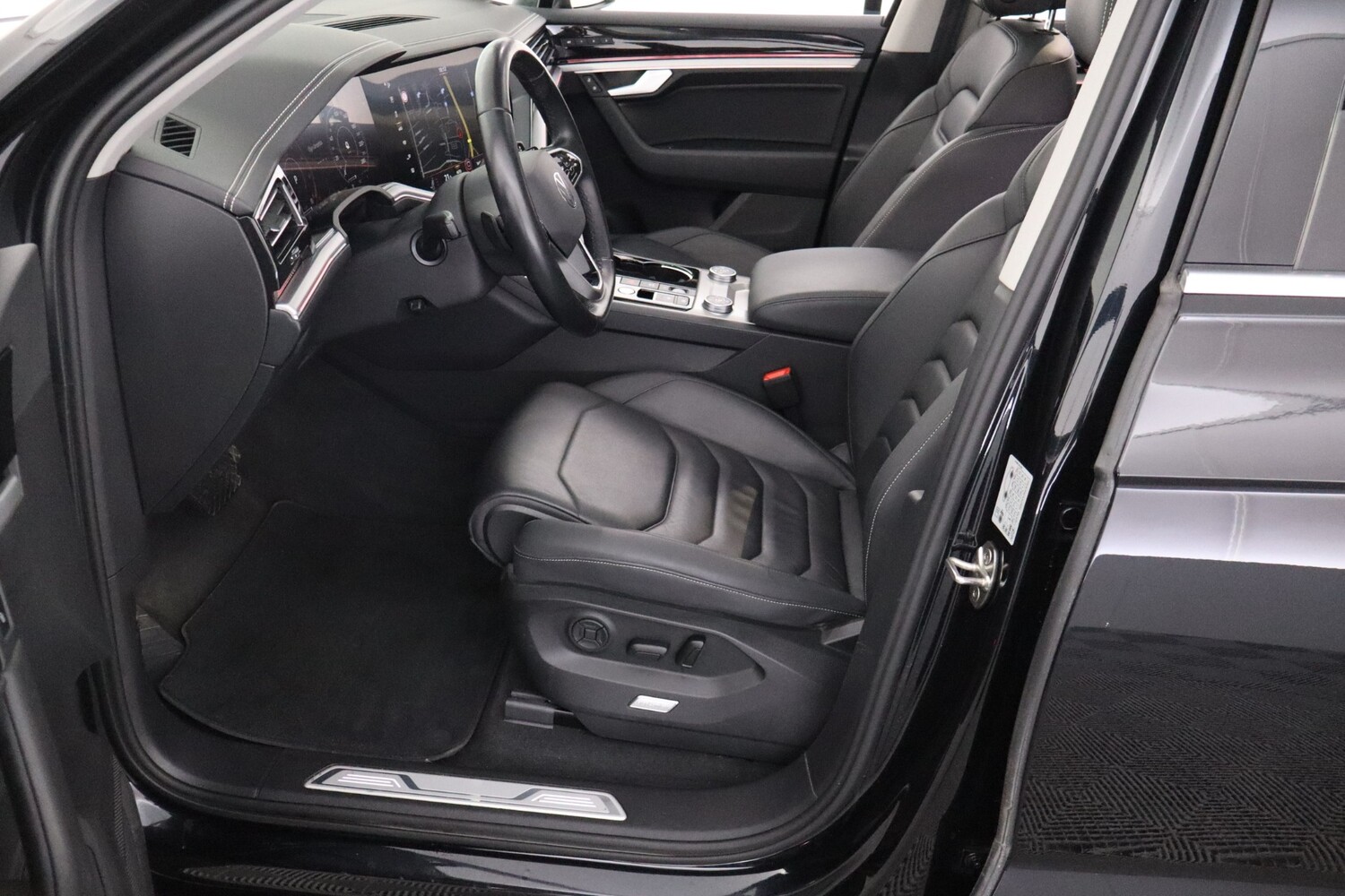 Volkswagen Touareg vaihtoauto