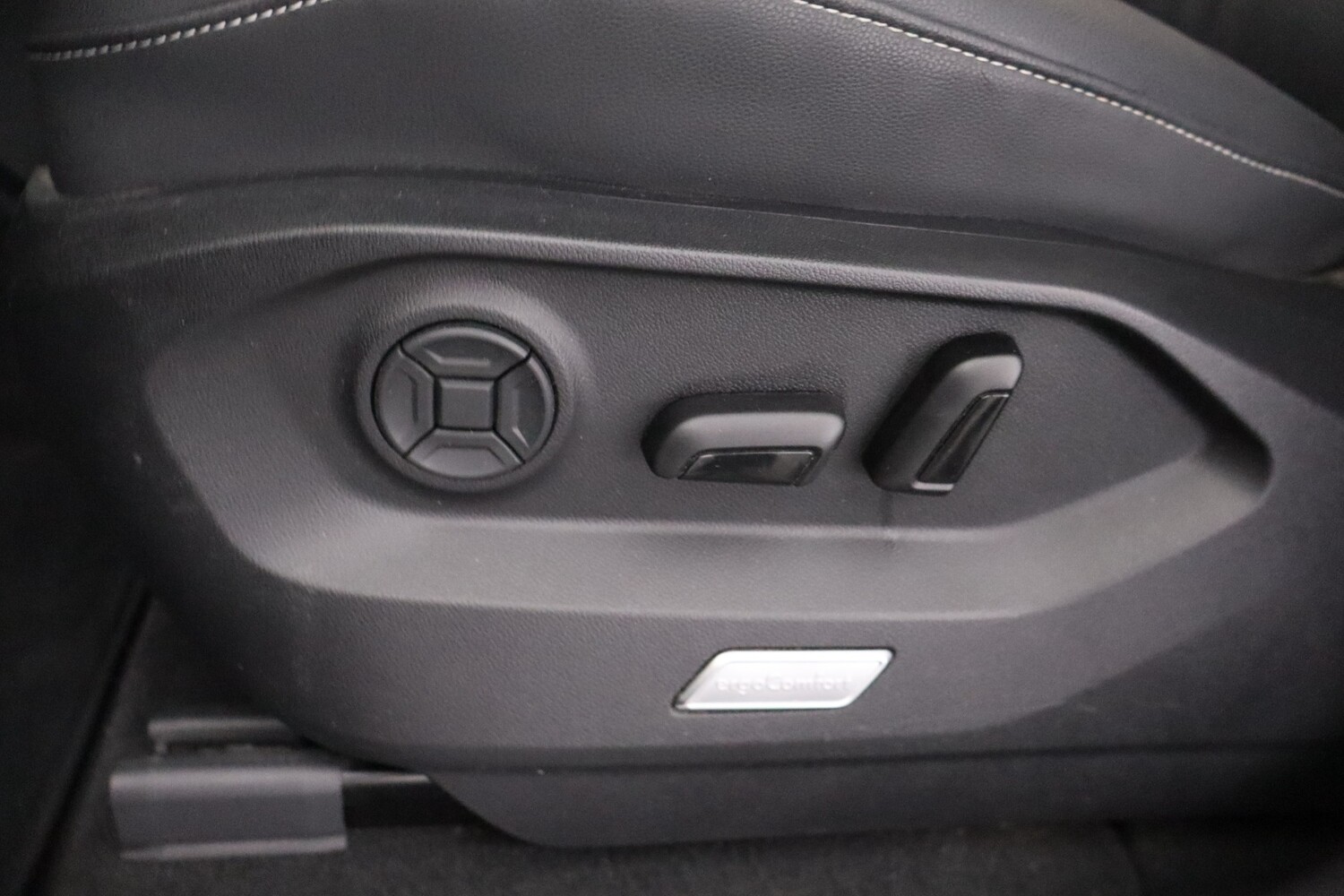 Volkswagen Touareg vaihtoauto