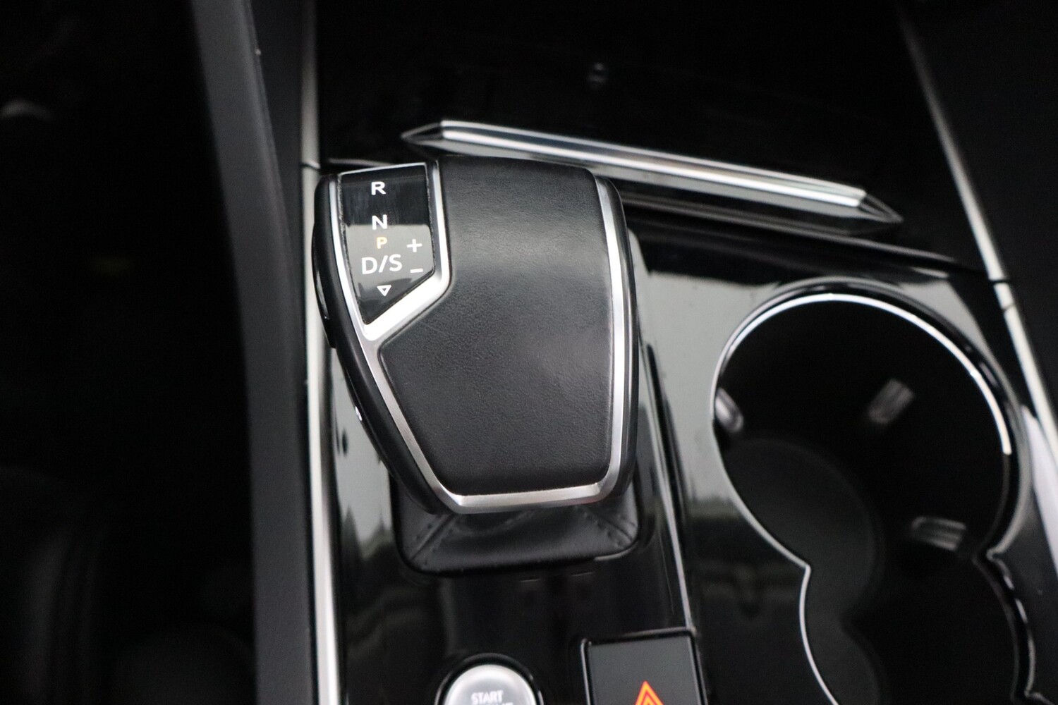 Volkswagen Touareg vaihtoauto