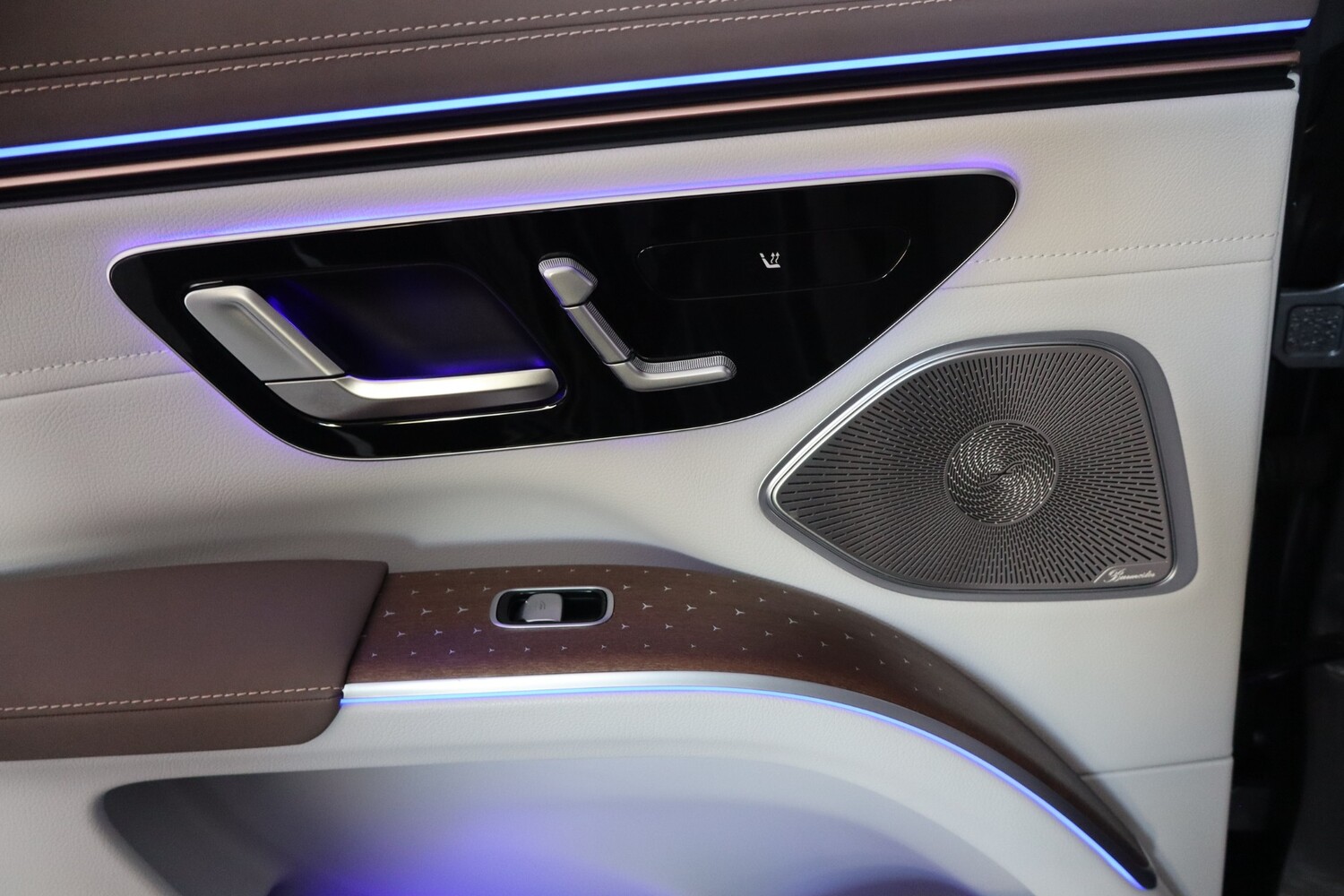 Mercedes-Benz EQS vaihtoauto