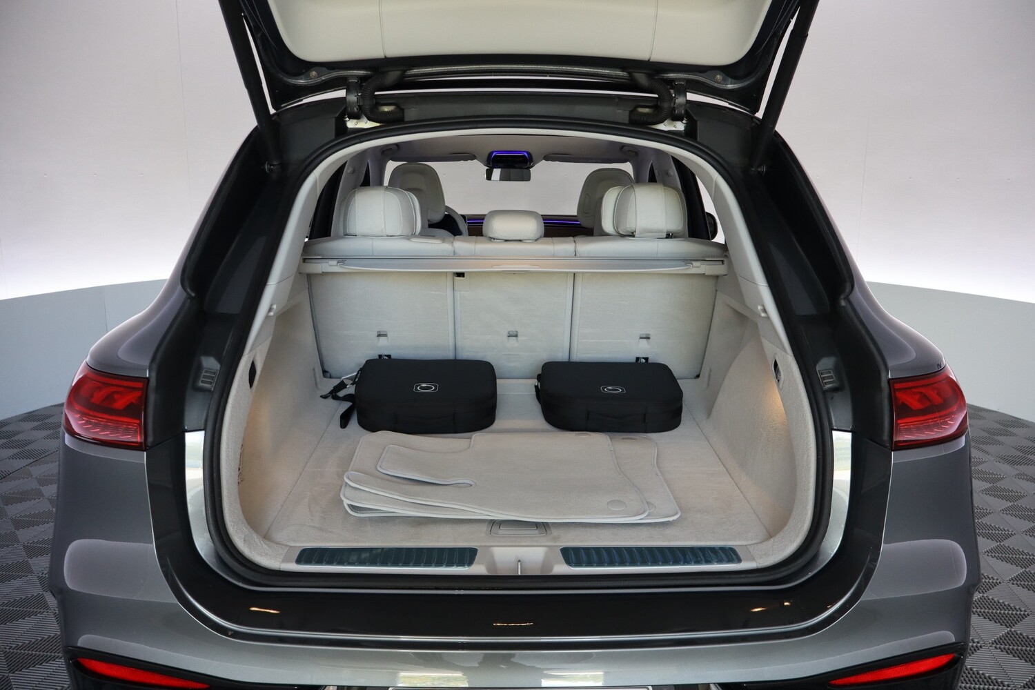 Mercedes-Benz EQS vaihtoauto