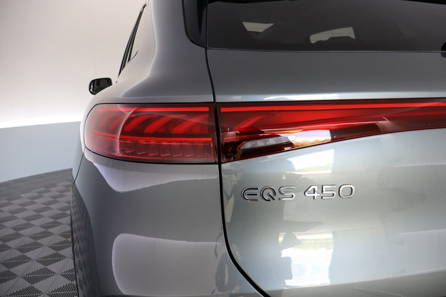 Mercedes-Benz EQS vaihtoauto