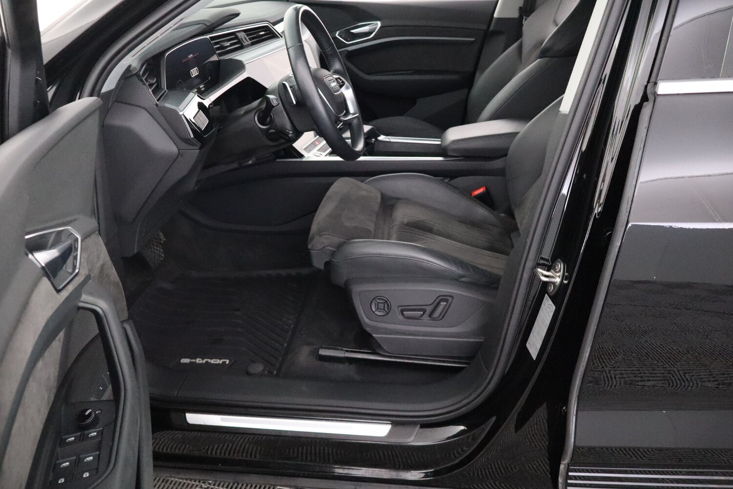 Audi e-tron vaihtoauto