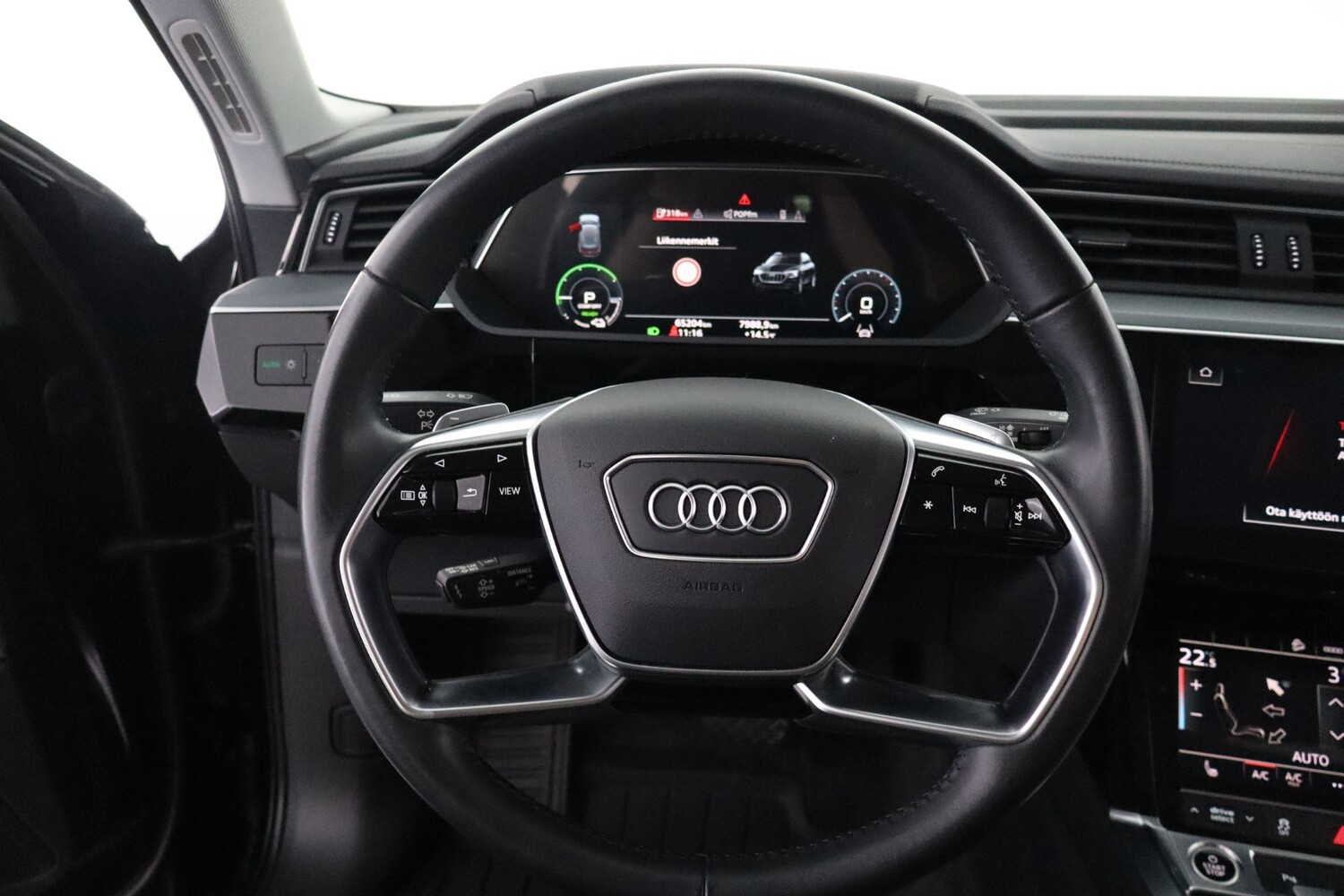 Audi e-tron vaihtoauto