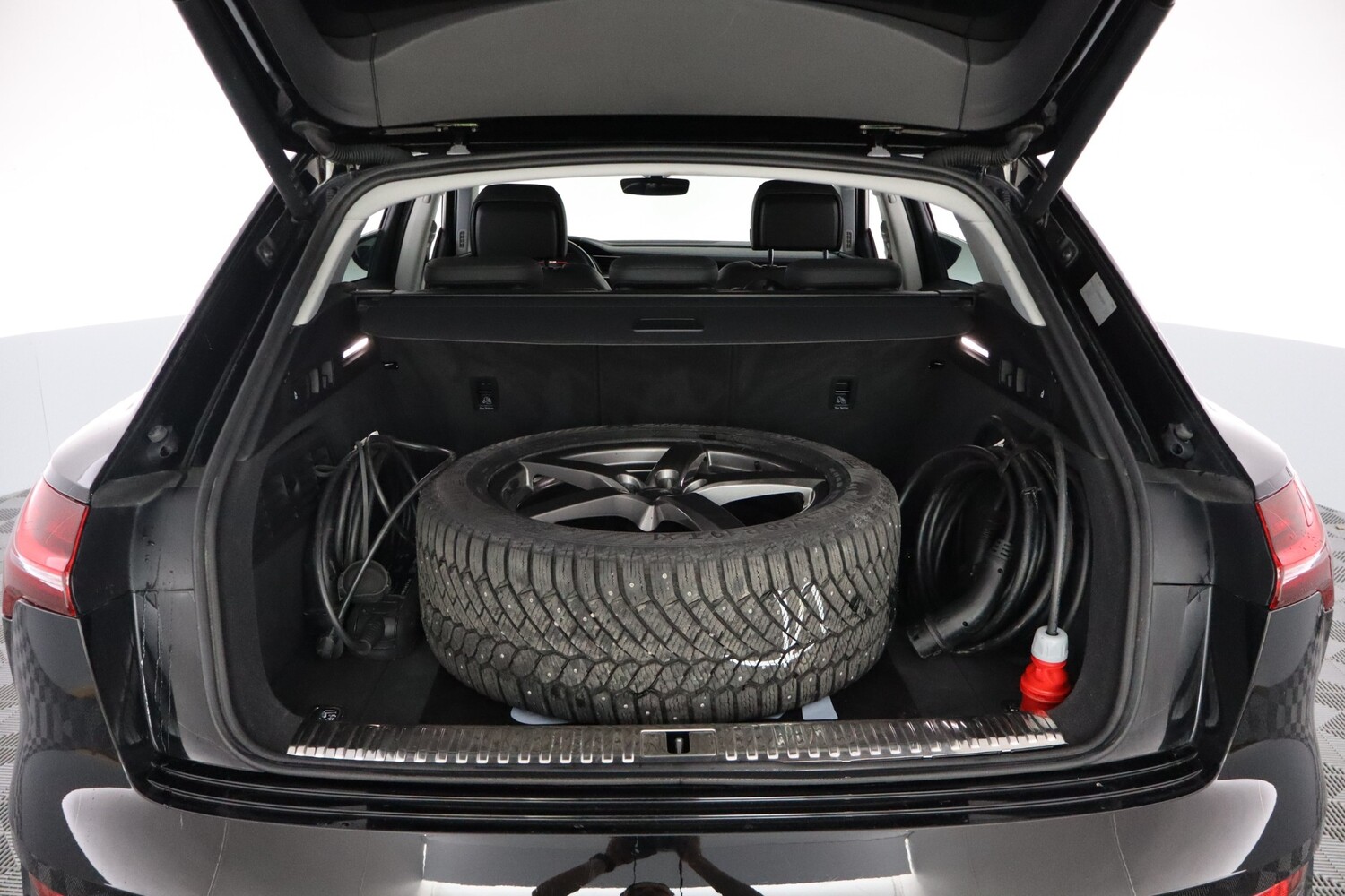 Audi e-tron vaihtoauto