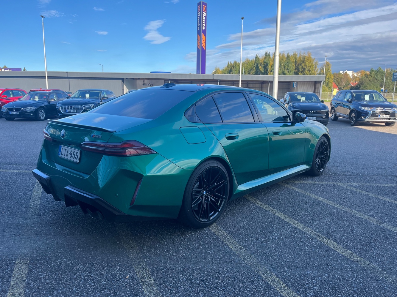 BMW M5 vaihtoauto