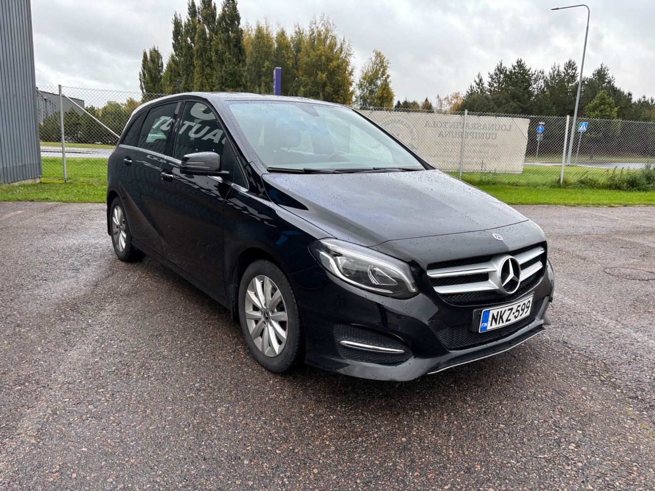 Mercedes-Benz B vaihtoauto