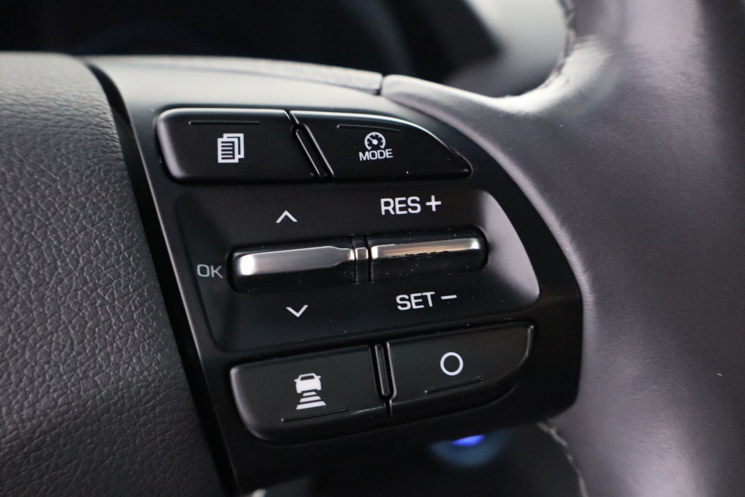 Hyundai IONIQ plug-in vaihtoauto