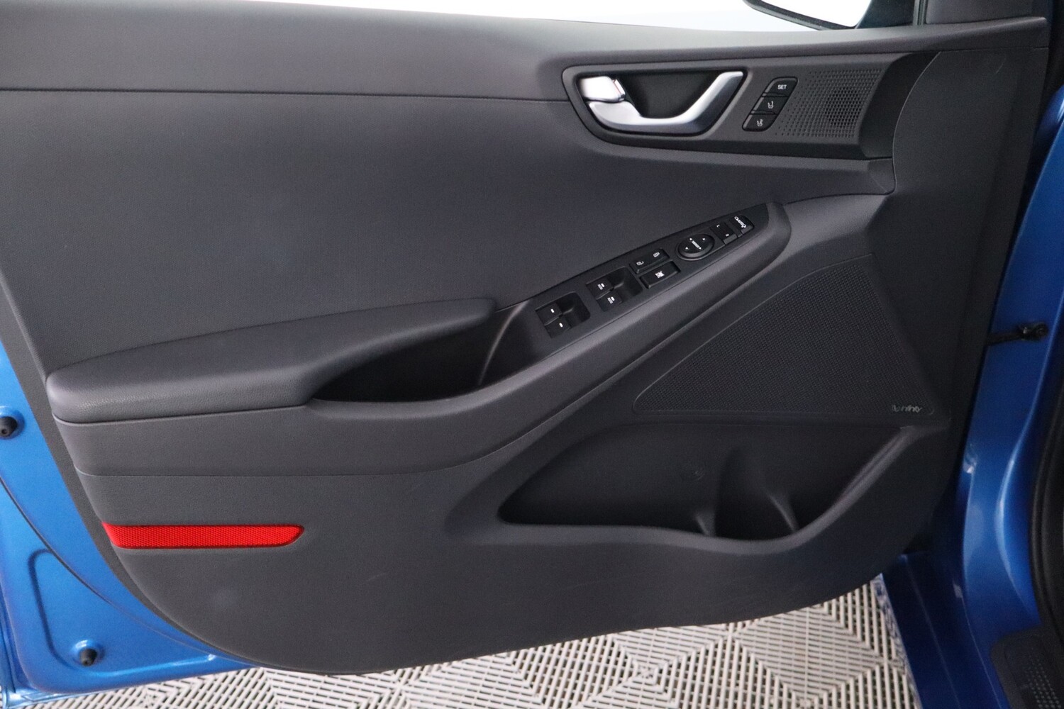 Hyundai IONIQ plug-in vaihtoauto