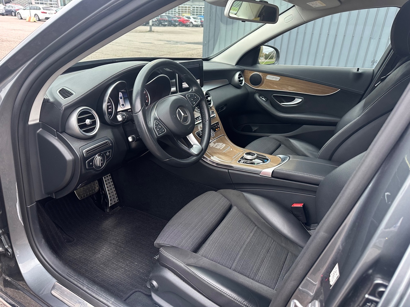 Mercedes-Benz C vaihtoauto