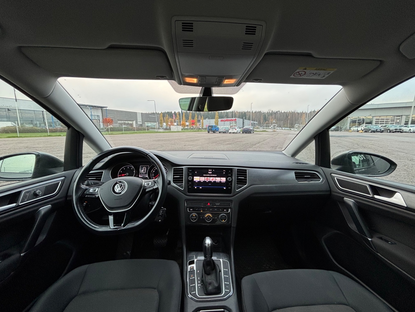 Volkswagen Golf Sportsvan vaihtoauto