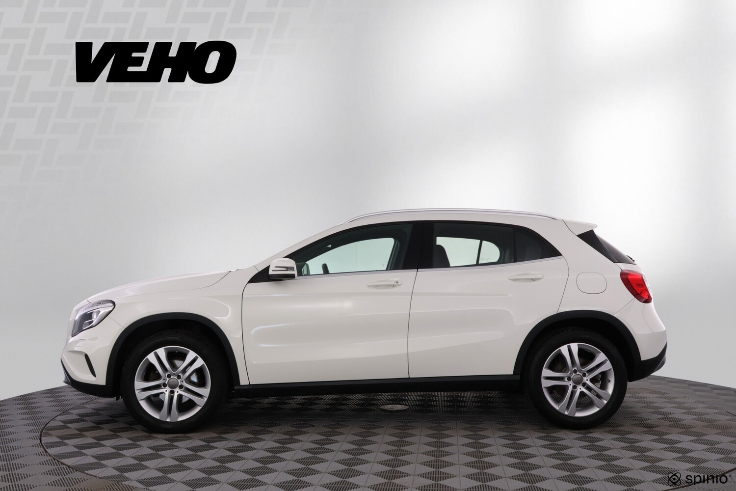 Mercedes-Benz GLA vaihtoauto