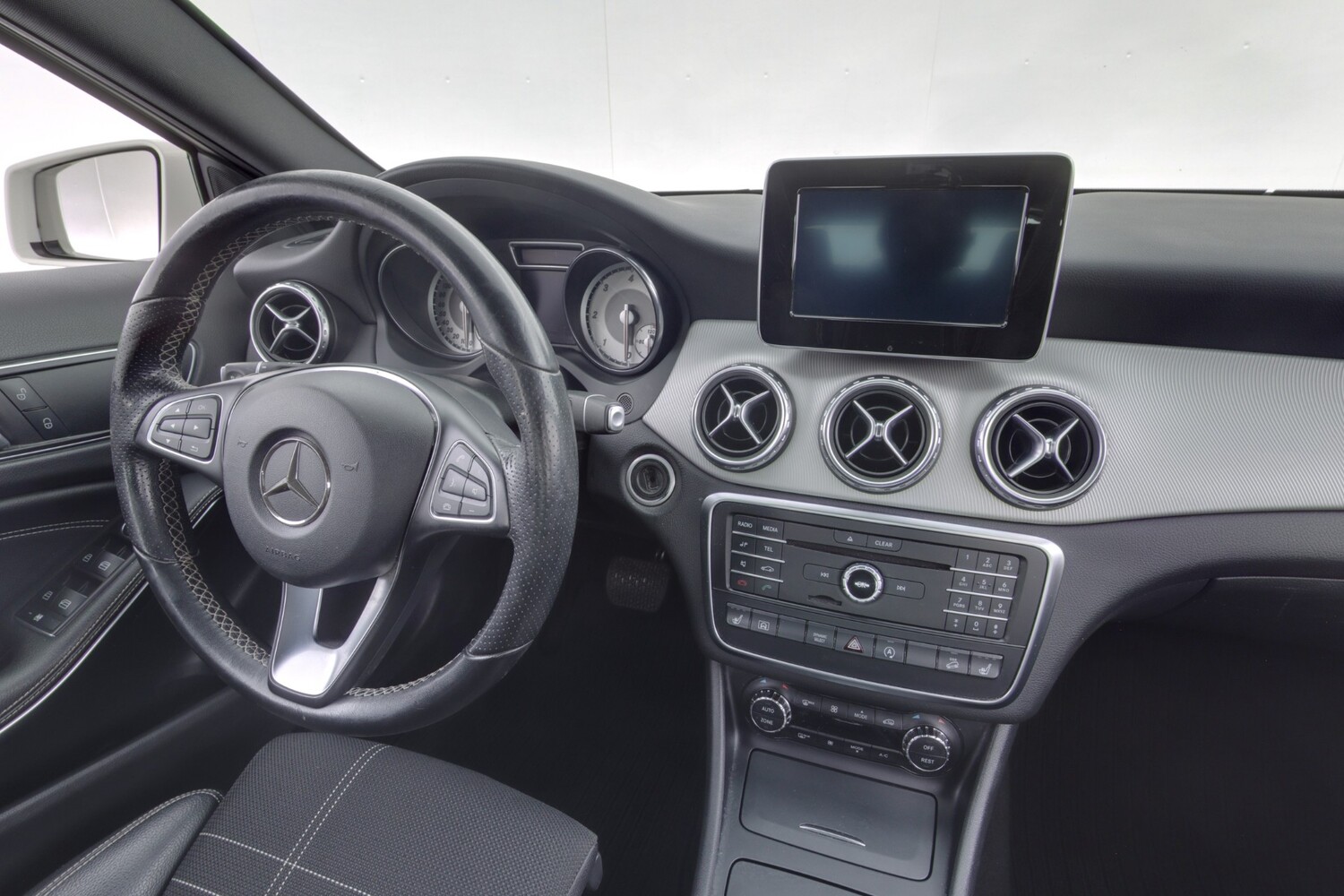 Mercedes-Benz GLA vaihtoauto